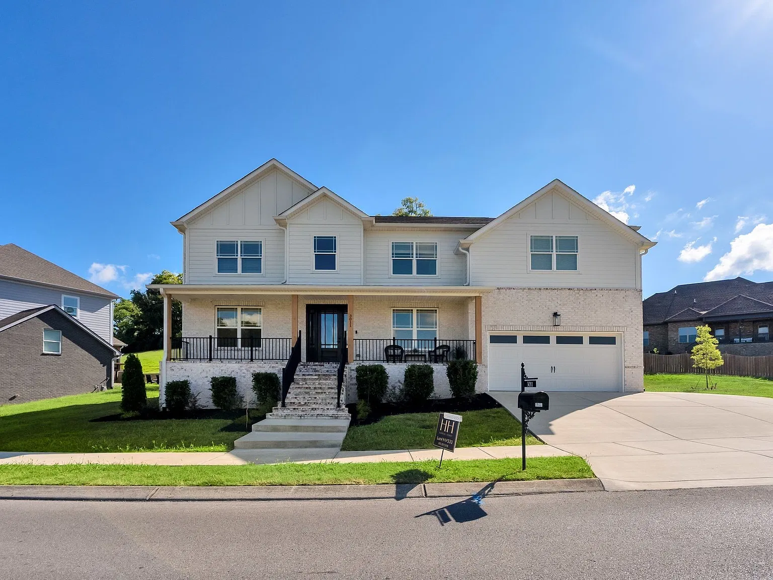 5 bed, 4.5 bath, 3472 sqft, $4,250 — Photo 2