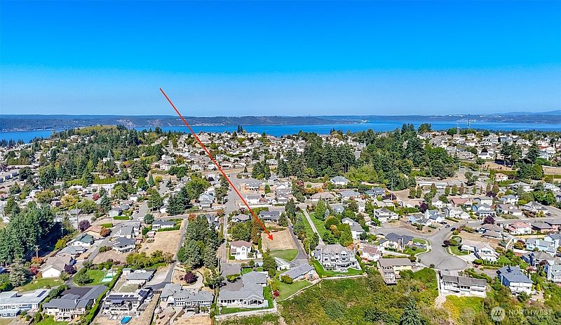 3rd image of 4516 Browns Point Boulevard NE
