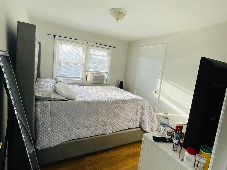 44 Evergreen Ave #2 — Photo 6