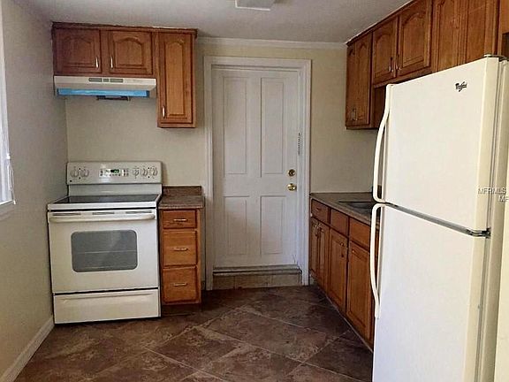 3rd image of 1407 E 109th Ave
