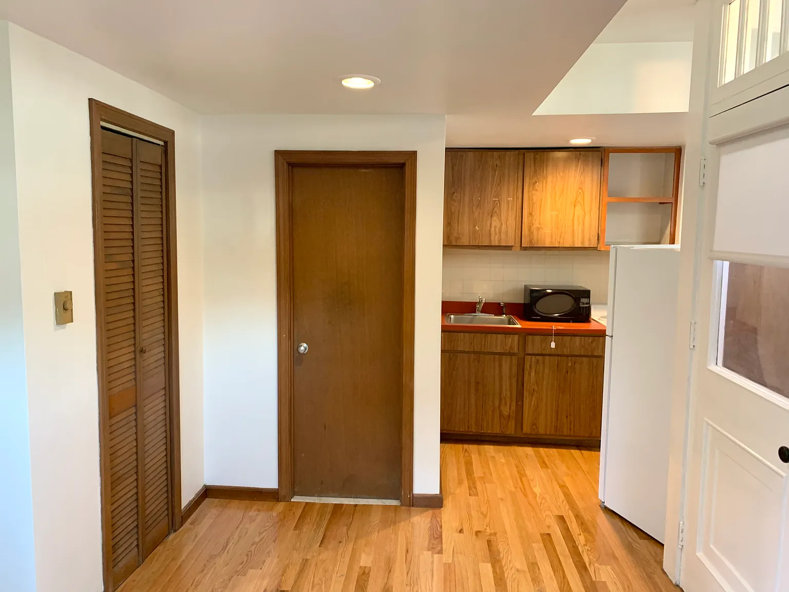 Studio, 395 sqft, $1,350 — Photo 4