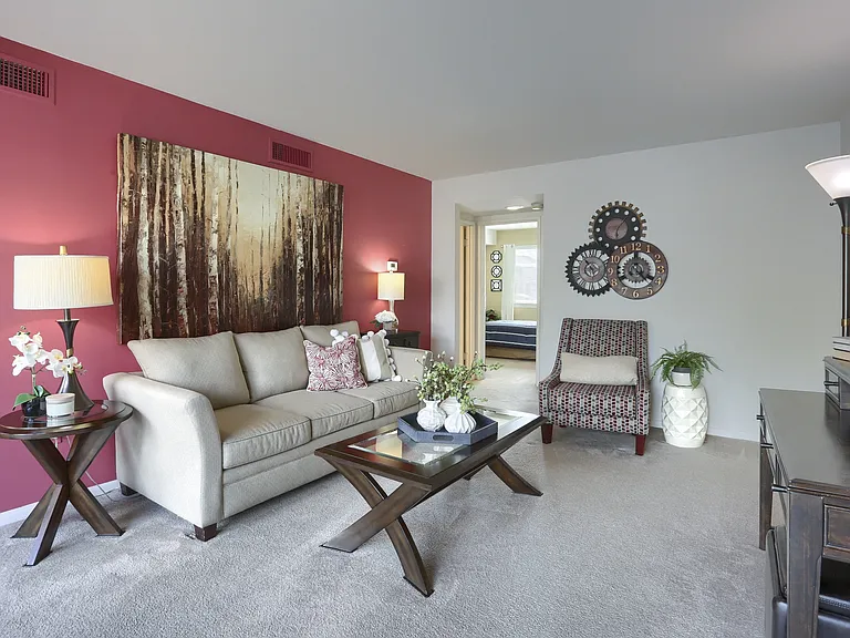 Twin Lakes Apartments — Photo 21