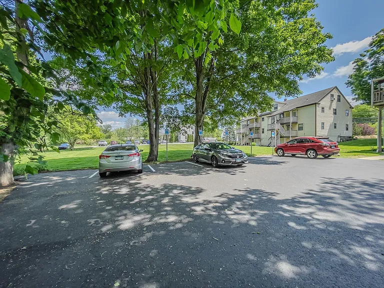 Fitchville Inn Apts. — Photo 12