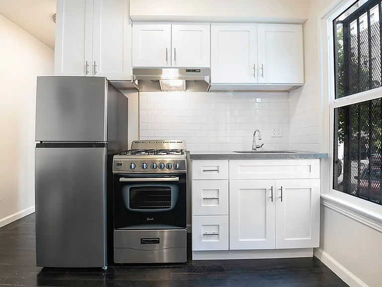 THE NORM @ 750 Normandie Ave — Photo 17