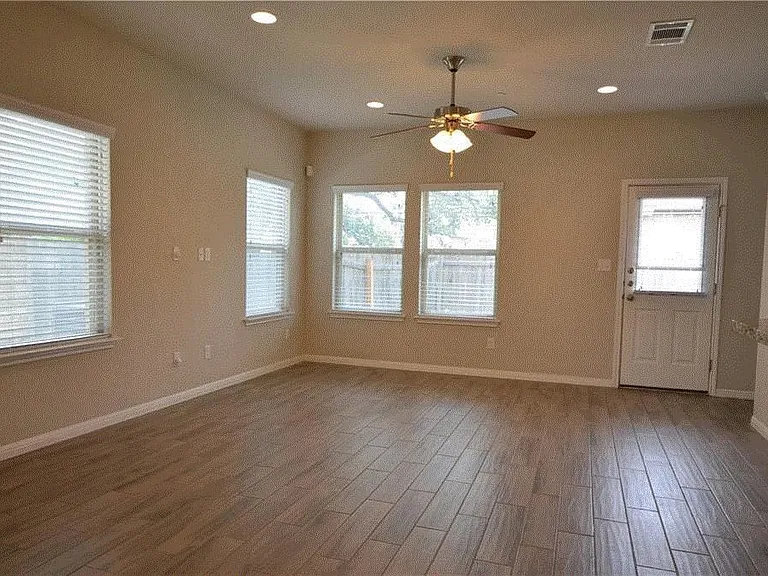 2304 S Lakeline Blvd #243 — Photo 23