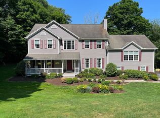 32 Pine Tree Hill Rd, Newtown, CT 06470