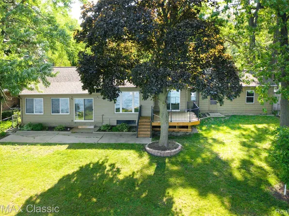 1861 Ladd Rd, Wolverine Lake, MI 48390
