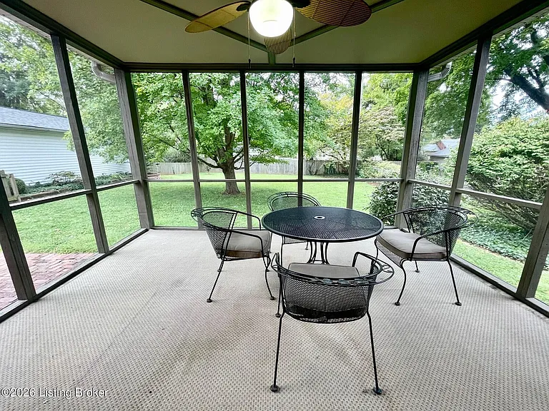 106 Spruce Ln — Photo 17
