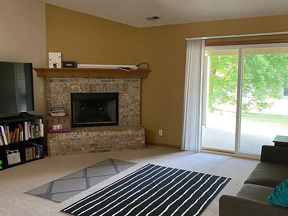 4th image of 3266 Hopkins Ct