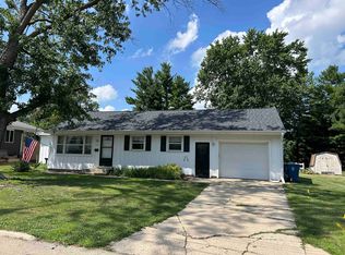 1104 Oak Ct, Mendota, IL 61342