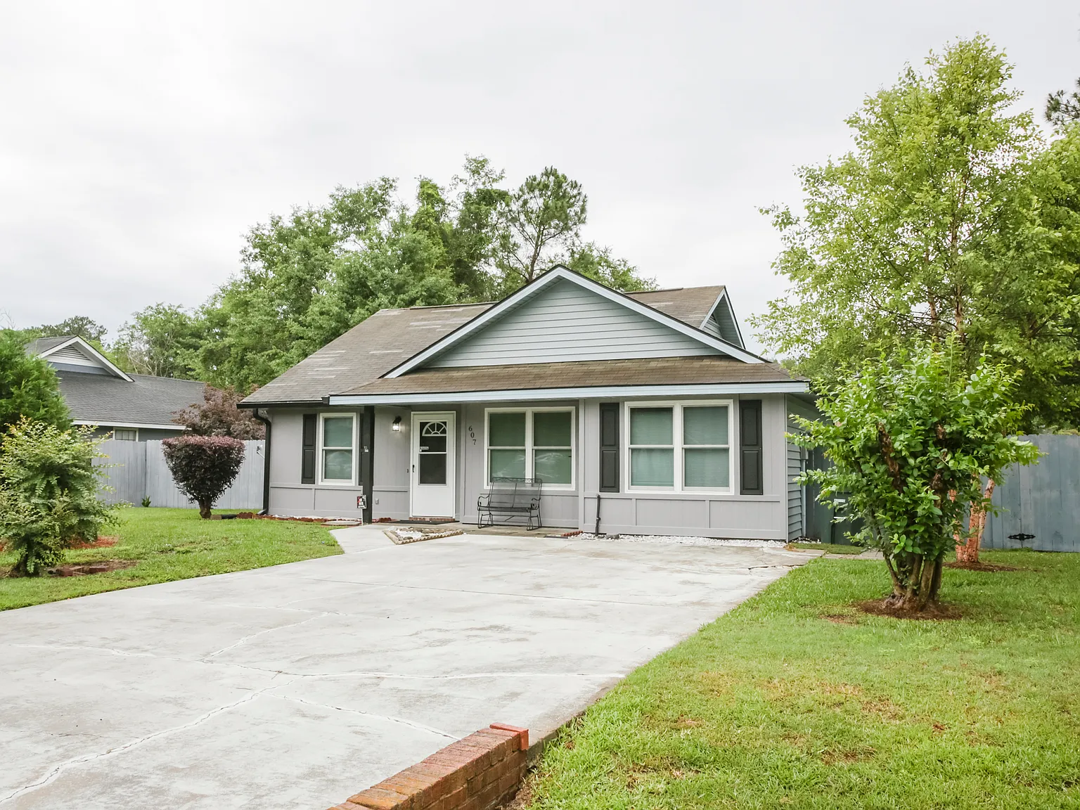 3 bed, 975 sqft, $1,850 — Photo 2