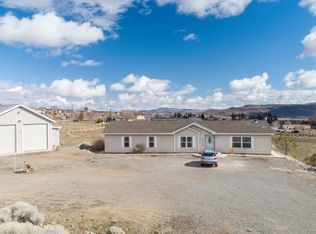 222 Julie Way, Dayton, NV 89403