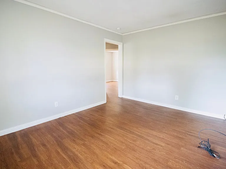 901 Central Dr — Photo 22