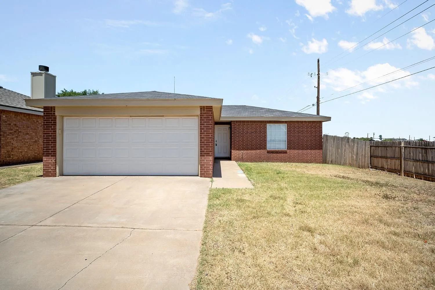 3 bed, 2.0 bath, 1026 sqft, $1,300 — Photo 1