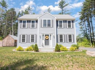 51 Wareham St, Carver, MA 02330