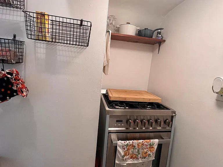 74 John St #1L — Photo 8