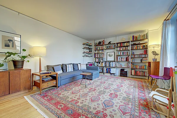 Sold by Akam Sales and Brokerage | media 1