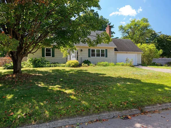 57 Lindale Drive, Colchester, VT 05446