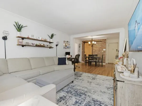 765 Bronx River Road #2i, Bronxville, NY 10708