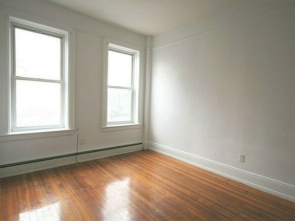5th image of 379 Union Ave #3
