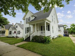 1253 Grove Ave, Racine, WI 53405