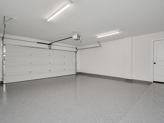 3rd image of 15426 Appleridge Dr
