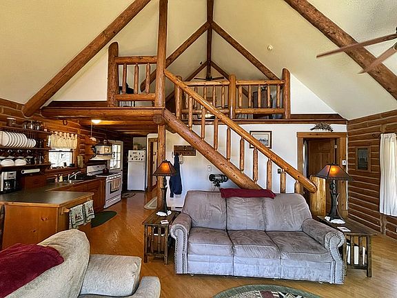 2nd image of 290 Erehwon Dr