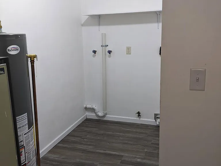 8 Rosewood Ln — Photo 8