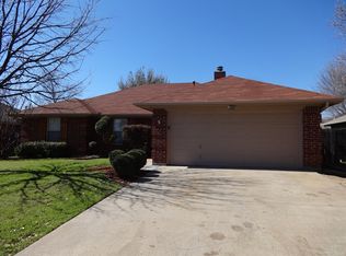 721 Stonebrooke Dr, Burleson, TX 76028