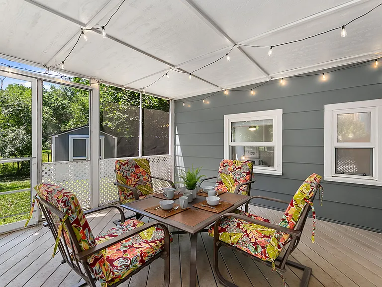 726 Eastdale Dr — Photo 24