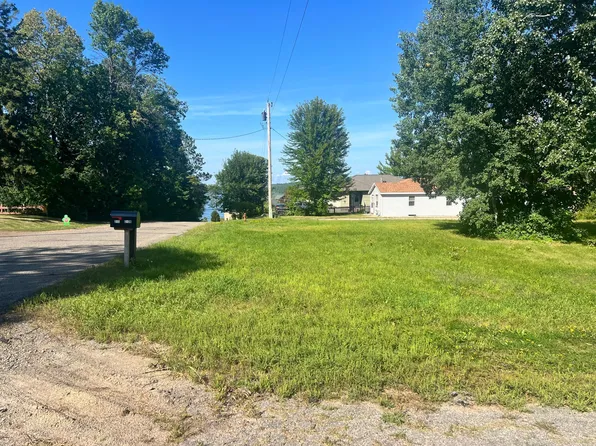 Garden St, Walker, MN 56484