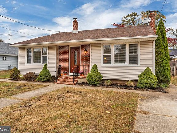2nd image of 137 Brewer Ave