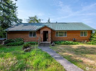 216 Torrence Ln, Oak Harbor, WA 98277