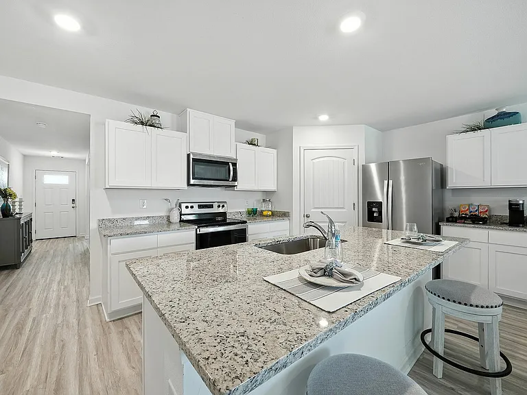 Cullen, large kitchen