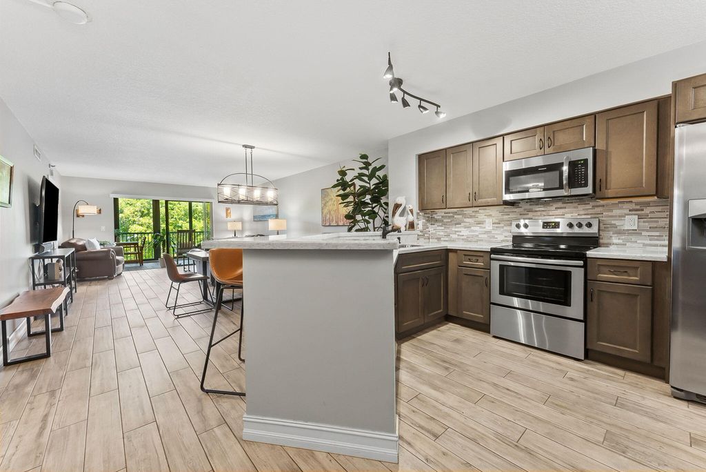2215 Cypress Island Drive #301, photo 4