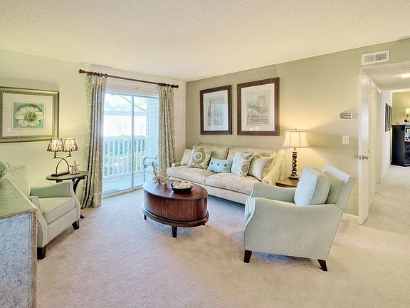 5th image of 814 Saint Andrews Dr #70626