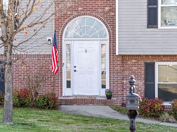 4th image of 1845 Blackbird Ct