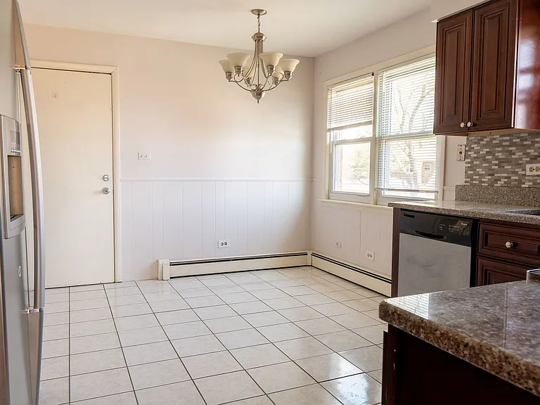 16W780 57th Ct — Photo 7