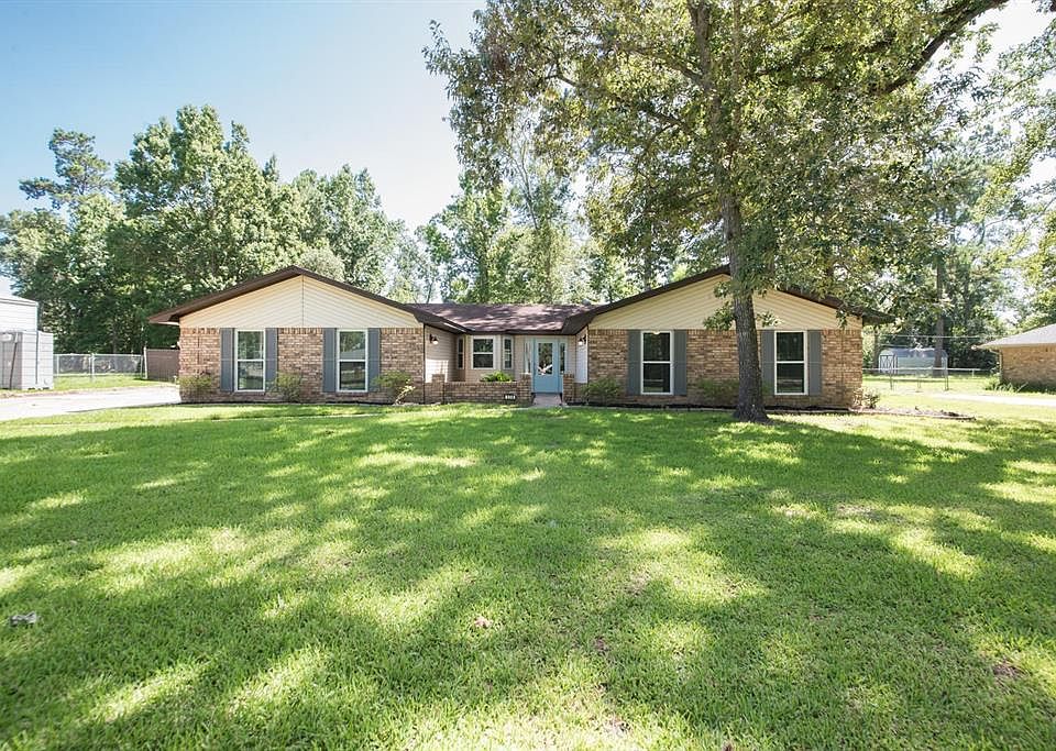 1st image of 339 Pinehurst Dr