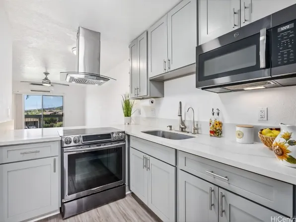 94-615 Kahakea St APT 9A, Waipahu, HI 96797