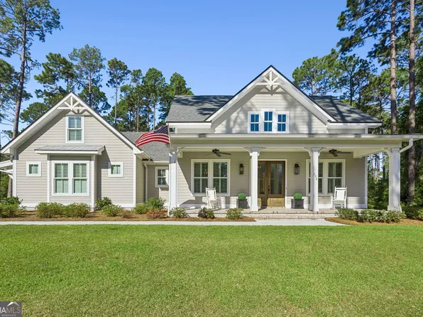 206 Clubhouse Cir, Saint Marys, GA 31558