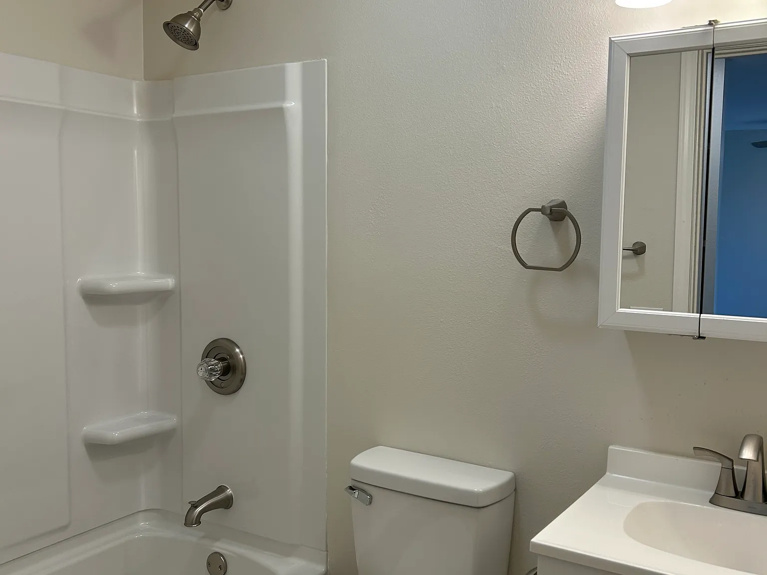 2 bed, $2,550 — Photo 3