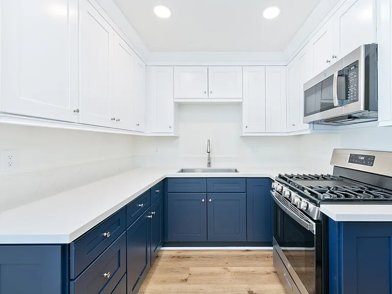 3350 Harding St — Photo 3