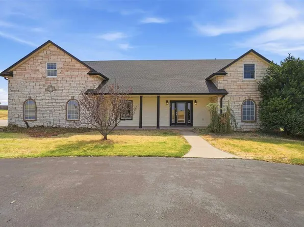6935 NE Watts Rd, Elgin, OK 73538