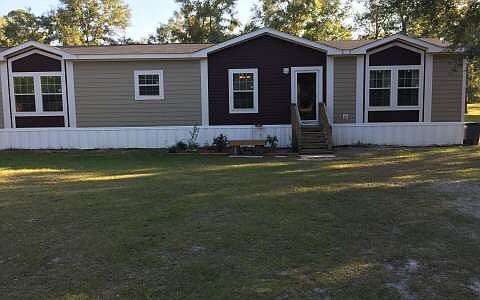 1st image of 280 SW Meadowlands Dr