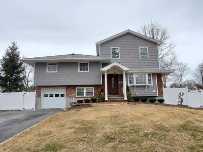 3 Tyram Ln, Commack, NY, 11725