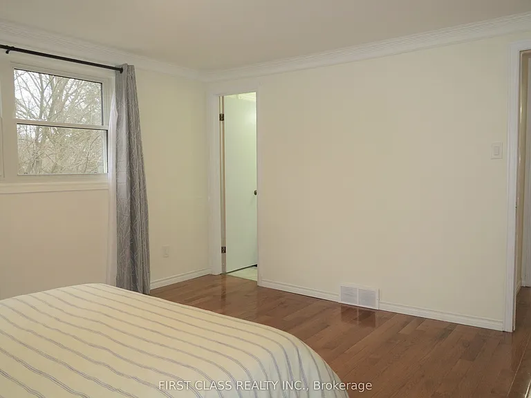 4 Meridene Cres E — Photo 20