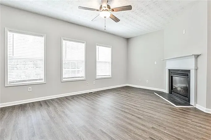 Celeste Ln SW — Photo 17
