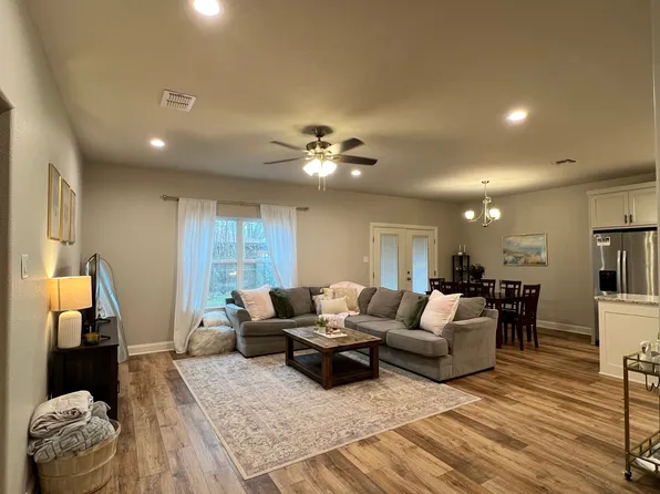 191 Davis Ave, Stephenville, TX 76401