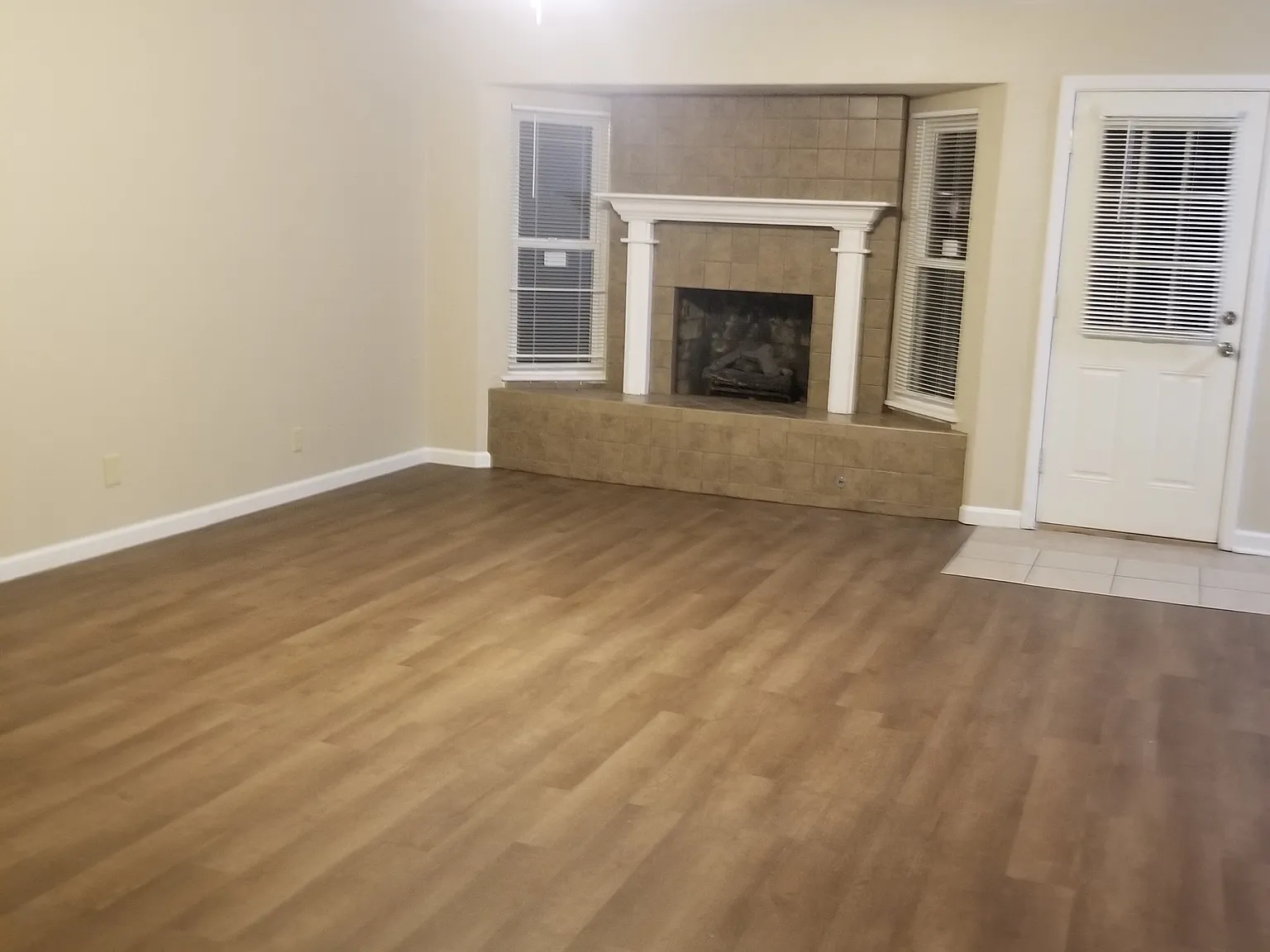 3 bed, 1456 sqft, $1,600 — Photo 2